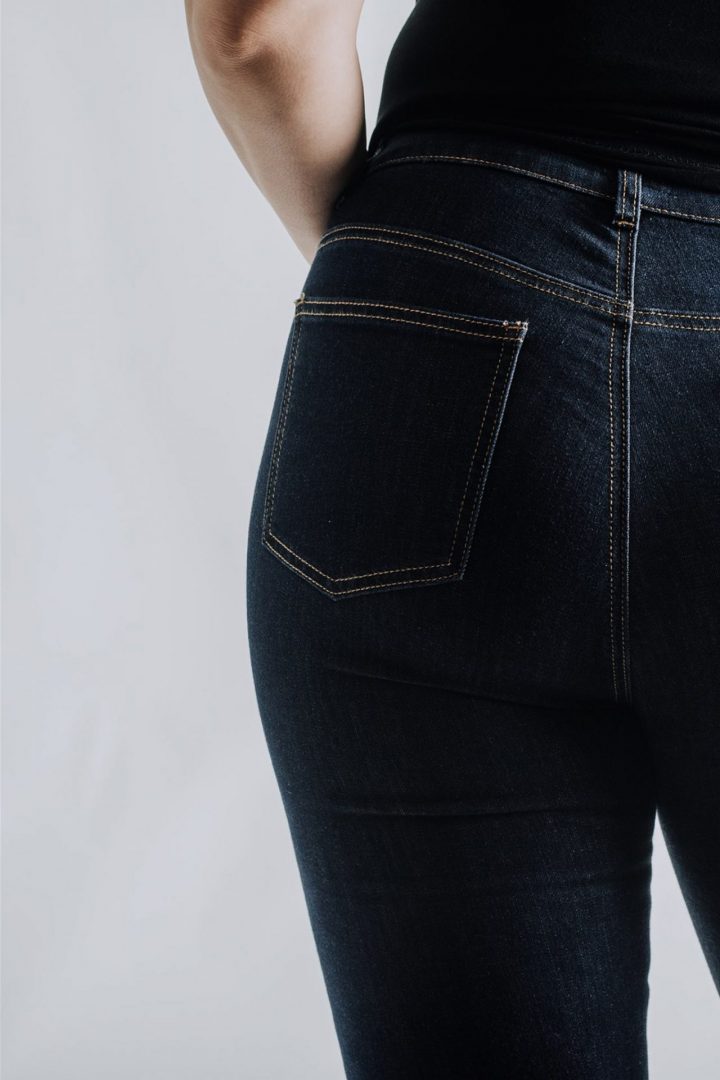 Joy Curves Jeans image 4