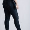 Ladies Jeans for Curvaceous Bodies