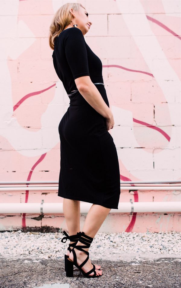 The little wrap dress for petite pears