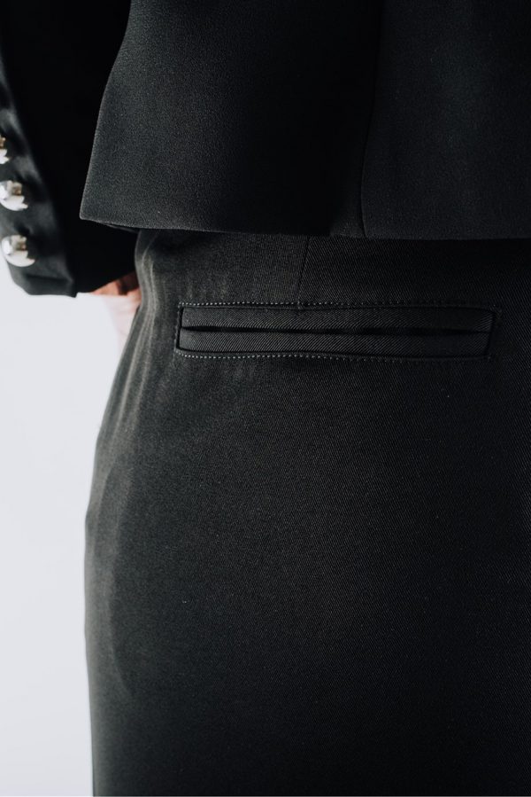 Welt Pocket Pant for Pear Shaped Women