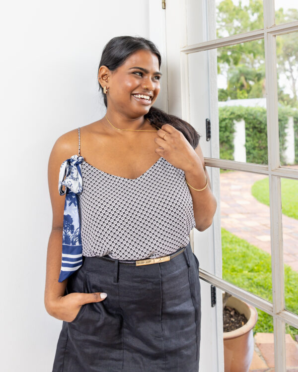 pear-collections-thang-top-for-pear-shaped-women